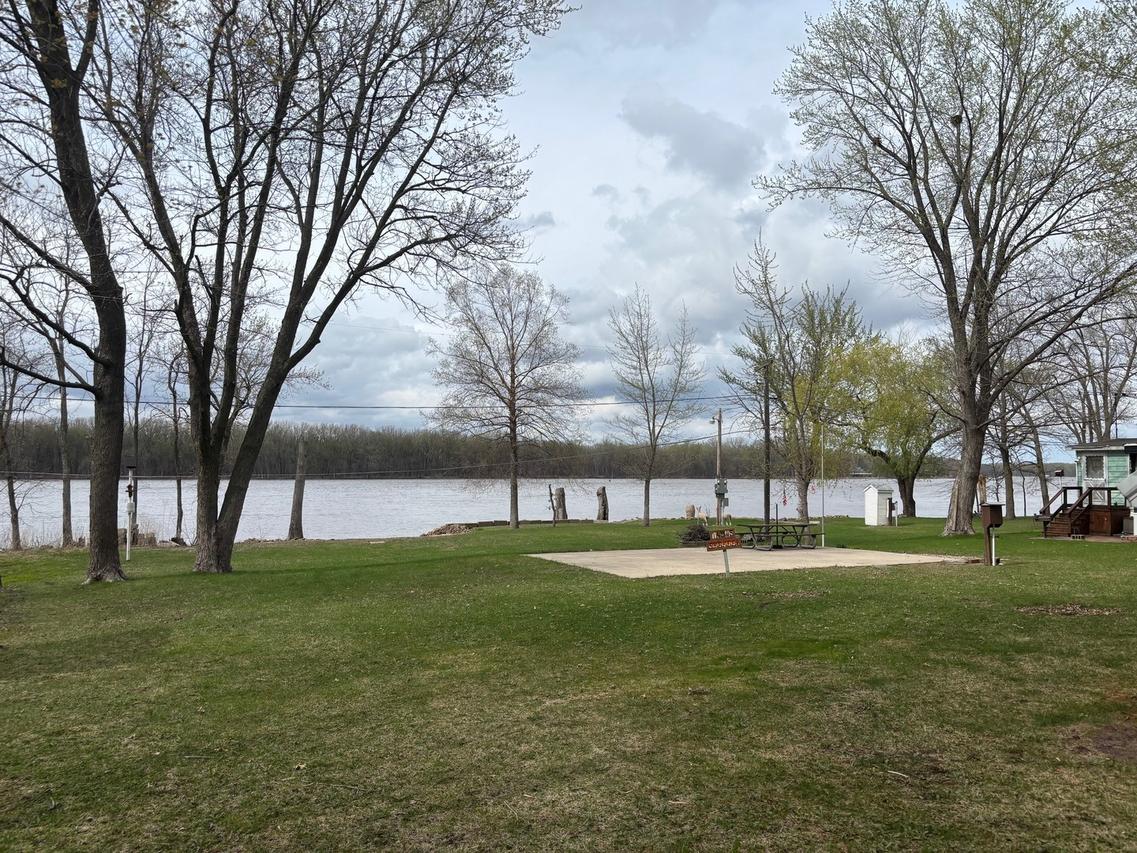 14945 Vans Rd., Fulton, IL 61252