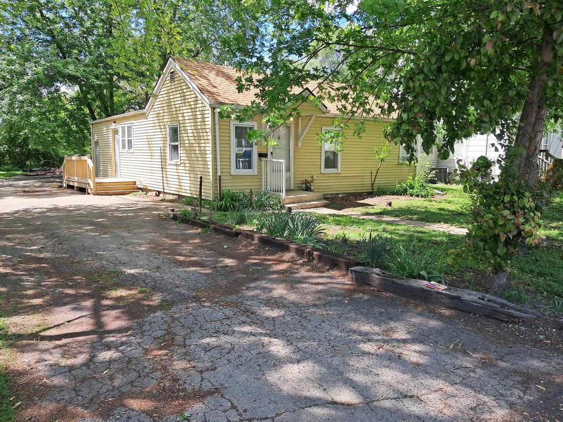 21 Wilson Ave., Joliet, IL 60433