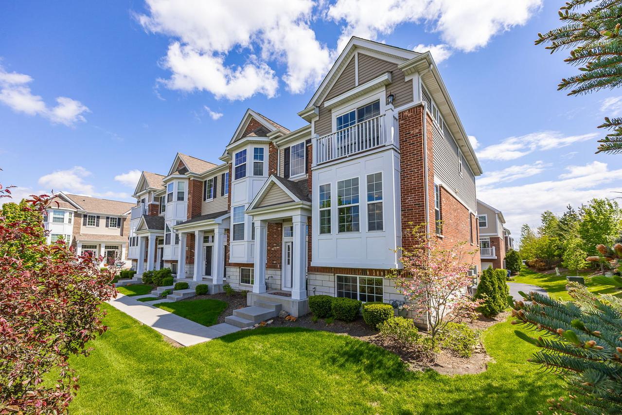4467 Monroe Ct., Naperville, IL 60564