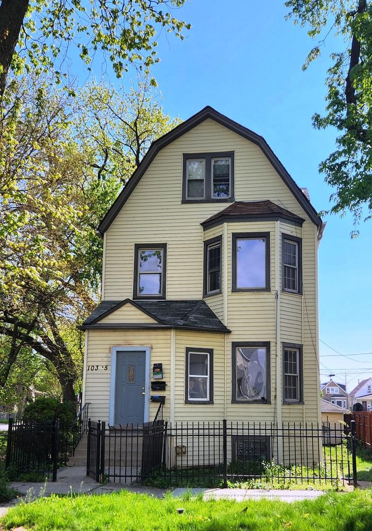 10305 S Avenue J St., Chicago, IL 60617