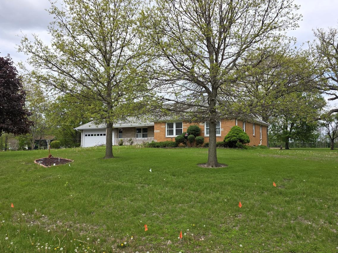 705 W Commercial St., Lyndon, IL 61261