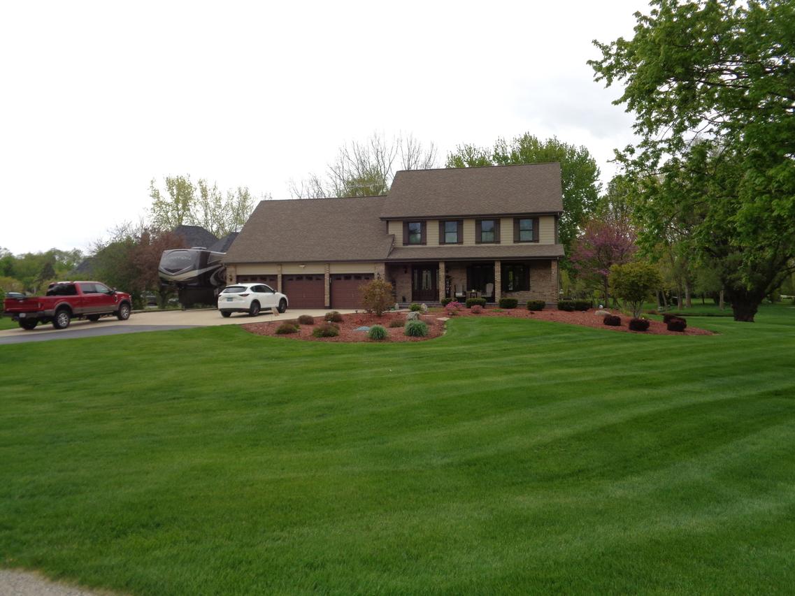 13N470 Chisholm Tr., Elgin, IL 60124