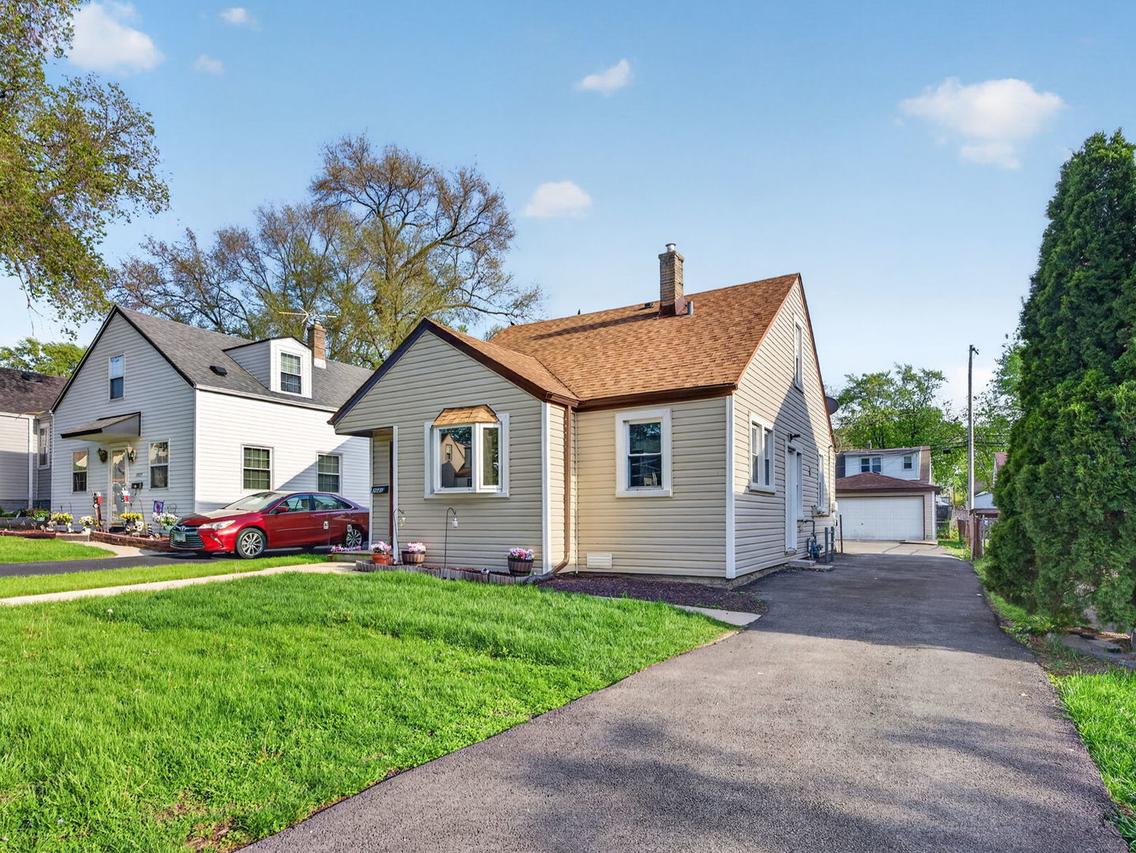 2641 W 89th Pl., Evergreen Park, IL 60805
