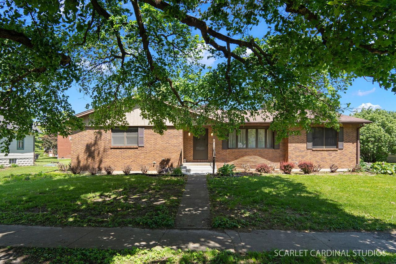 220 E North St., Leland, IL 60531