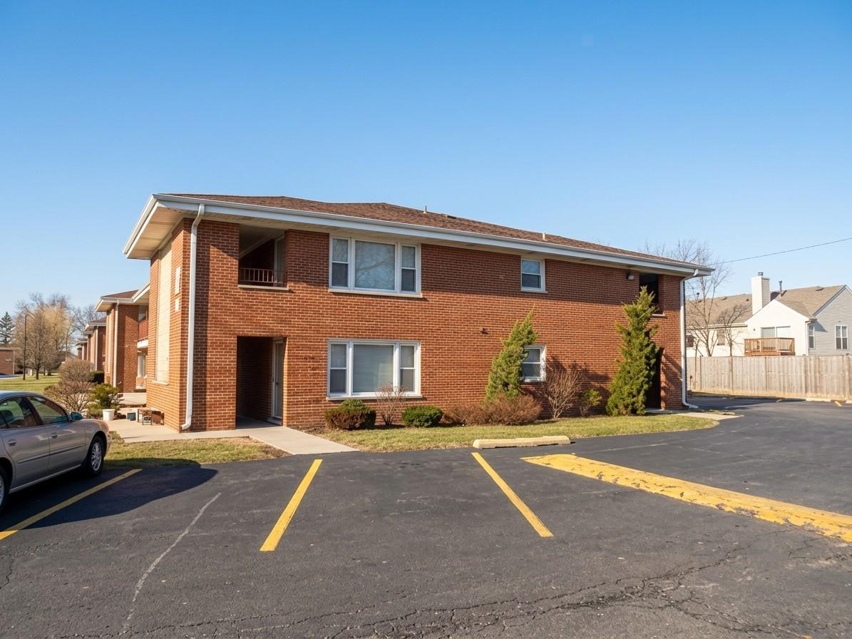 1101 E Algonquin Rd. #18, Arlington Heights, IL 60005