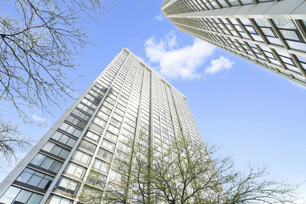 5455 N Sheridan Rd. #707, Chicago, IL 60640
