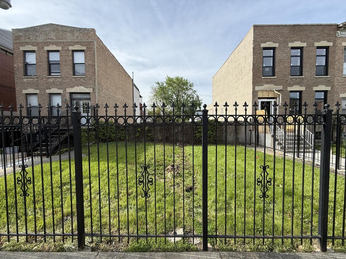 2417-19 W Flournoy St., Chicago, IL 60612