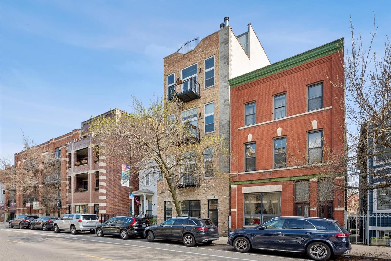 2117 W Belmont Ave. #4, Chicago, IL 60618