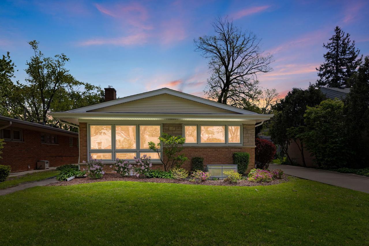 1803 S Crescent Ave., Park Ridge, IL 60068