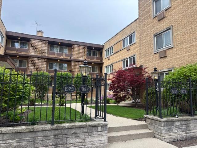 [Address Hidden by Seller], Evanston, IL 60201