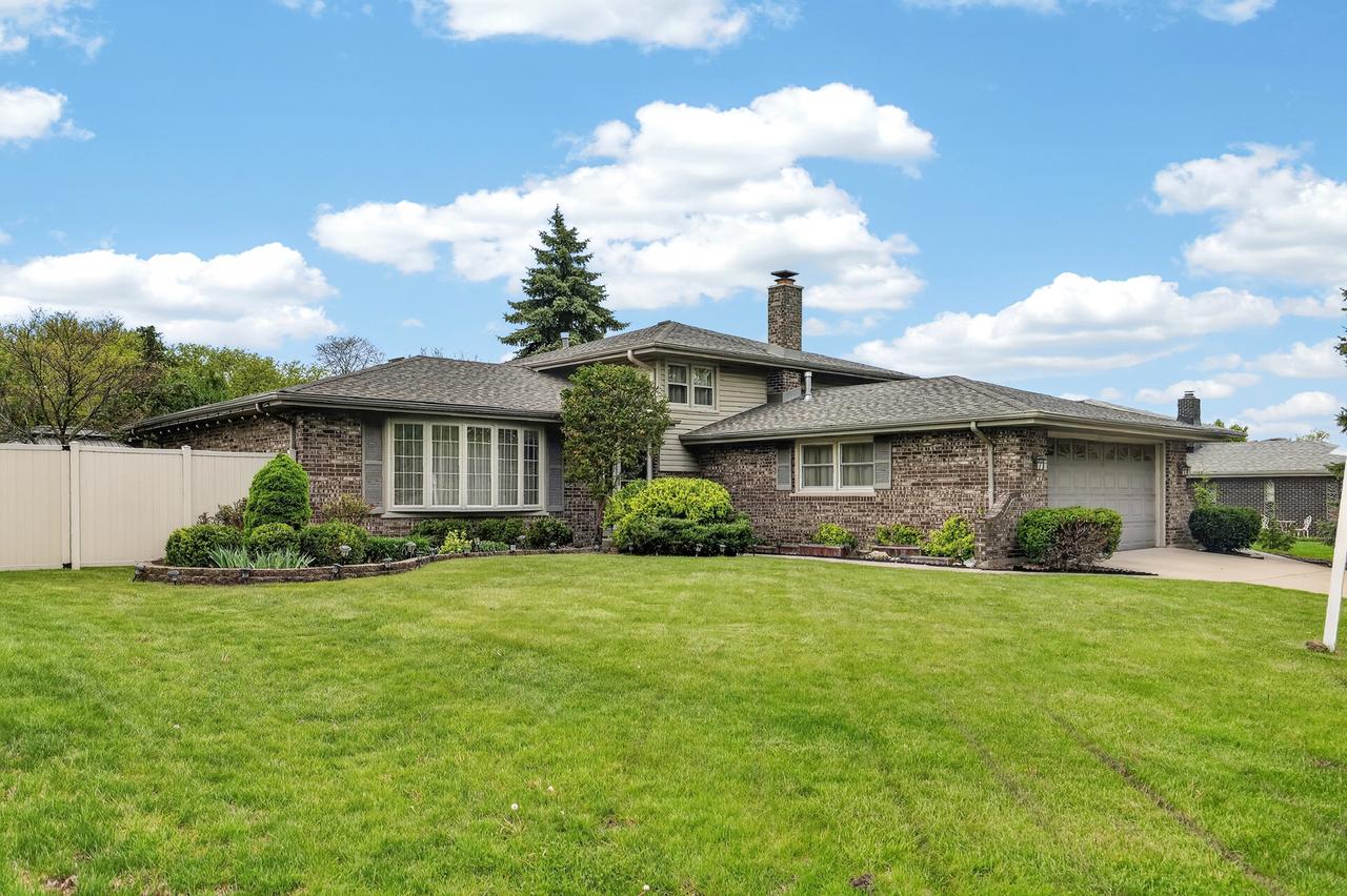 14142 Timothy Dr., Orland Park, IL 60462