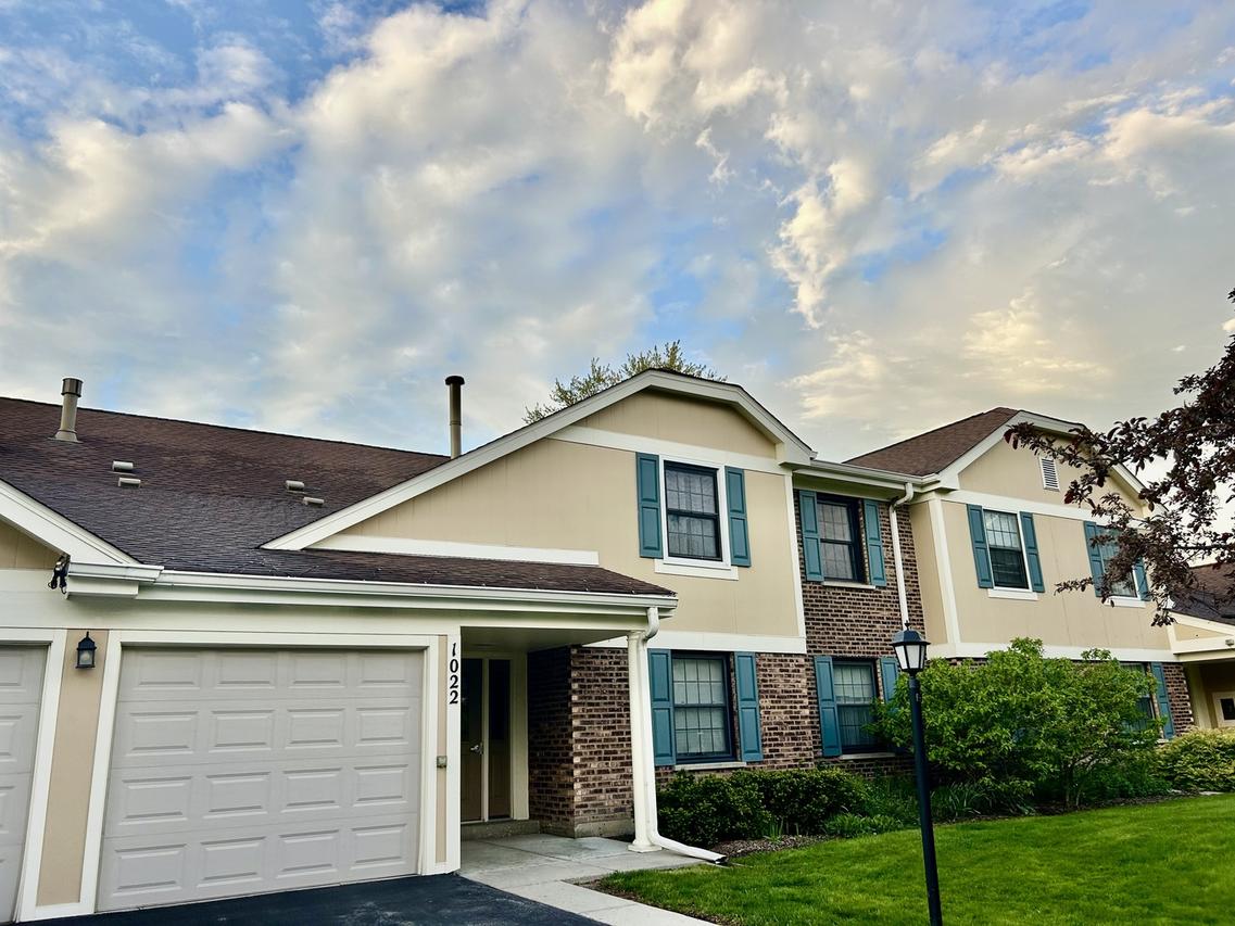 1022 Boxwood Ct. #A1, Wheeling, IL 60090