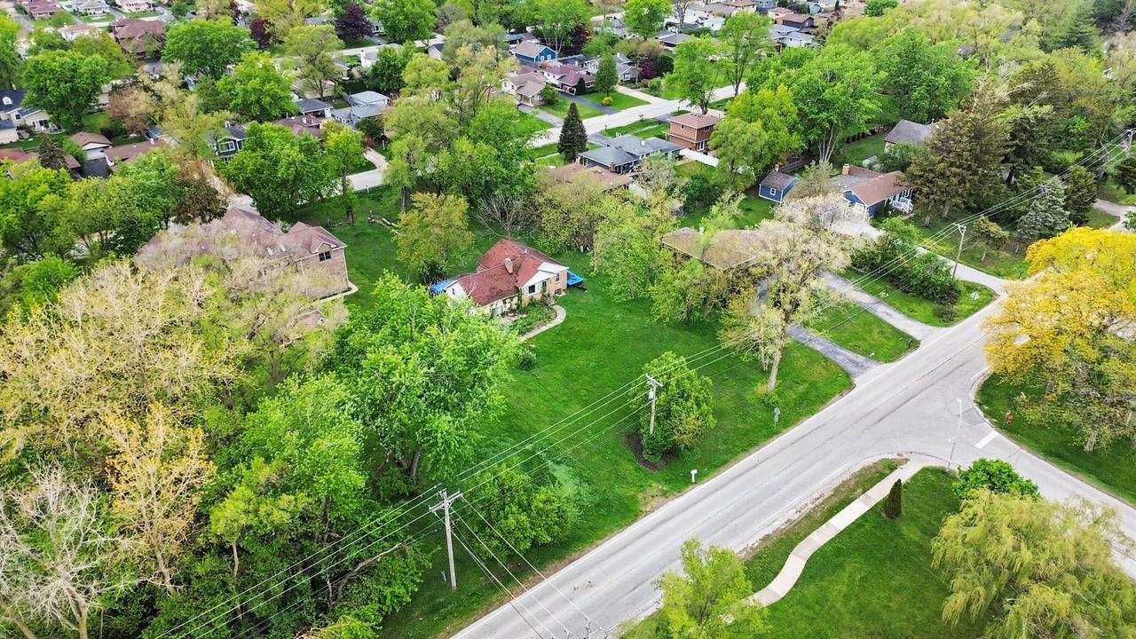 5828 Clarendon Hills Rd., Willowbrook, IL 60527