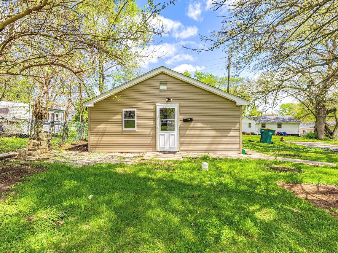 1216 Gould St., Joliet, IL 60432