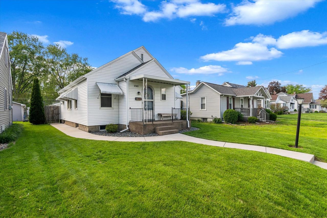 2365 30th St., Moline, IL 61265