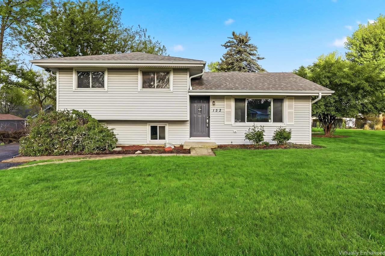 152 Skyline Dr., Carpentersville, IL 60110