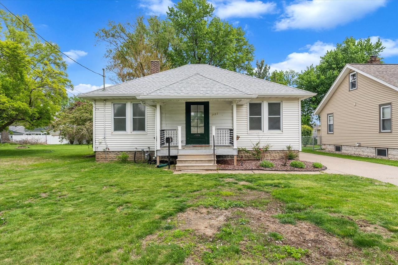 2423 29th St., Rock Island, IL 61201