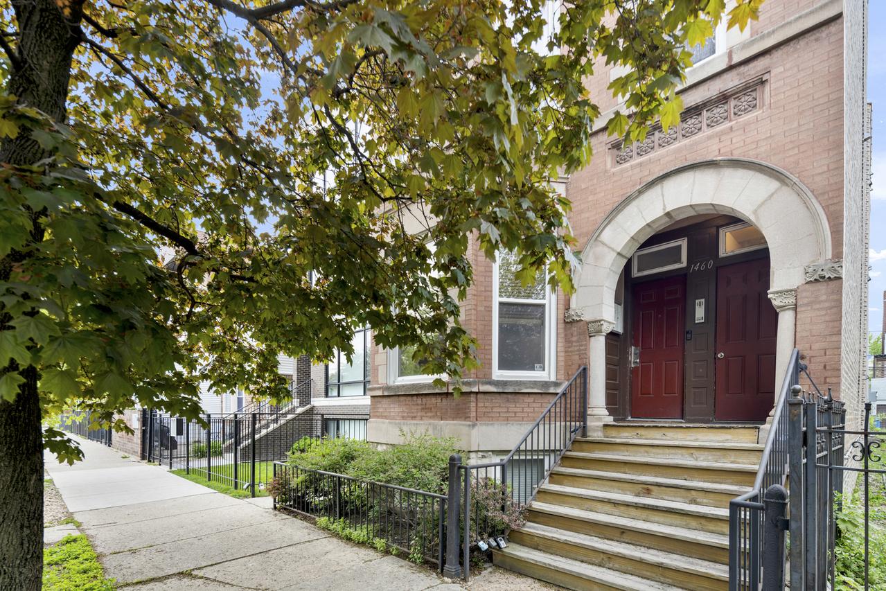 1460 W Ohio St. #2F, Chicago, IL 60642