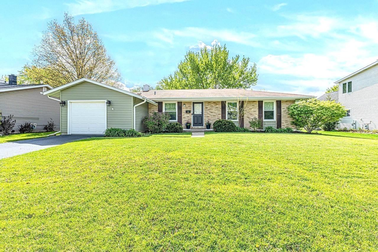 3755 Lexington Dr., Hoffman Estates, IL 60192