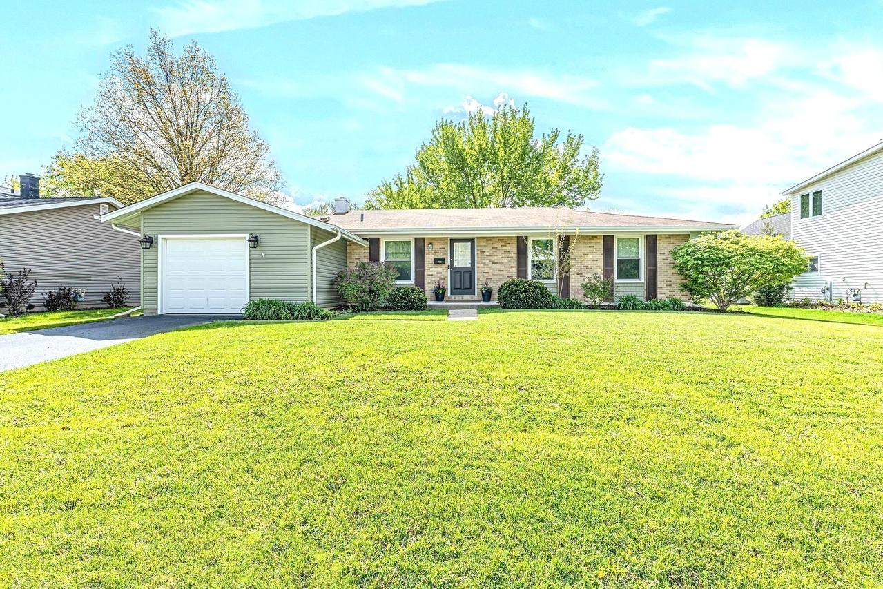 3755 Lexington Dr., Hoffman Estates, IL 60192