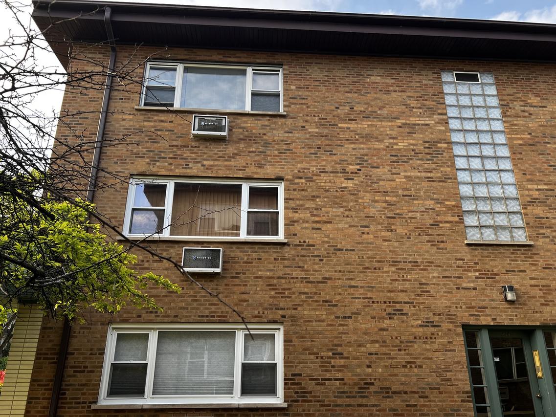 214 S Oak Park Ave. #5, Oak Park, IL 60302