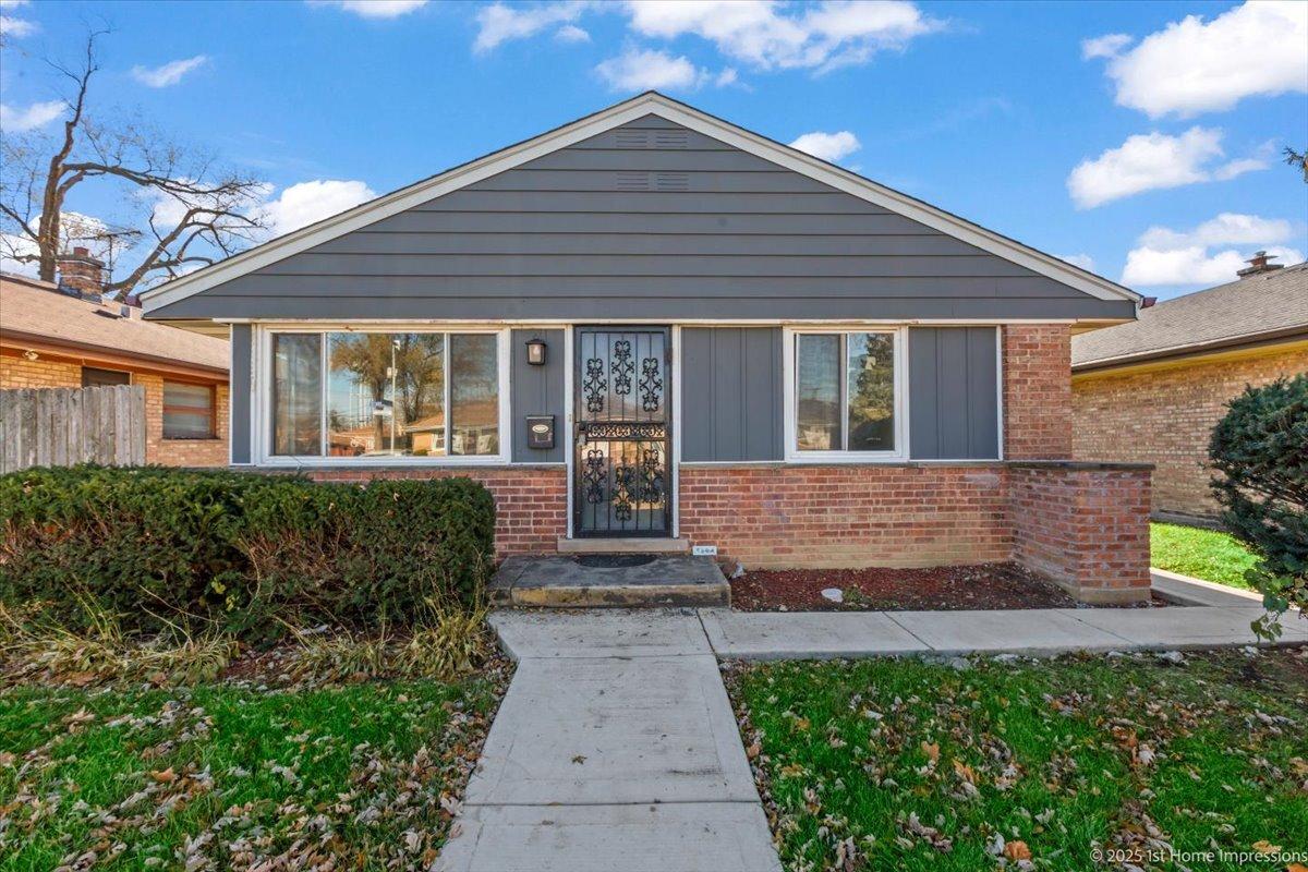 3304 Wilcox Ave., Bellwood, IL 60104