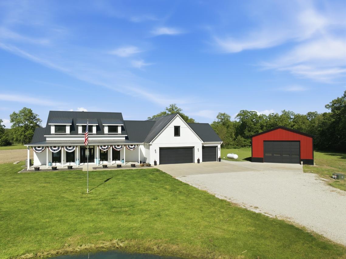6487 Little Galilee Rd., Clinton, IL 61727