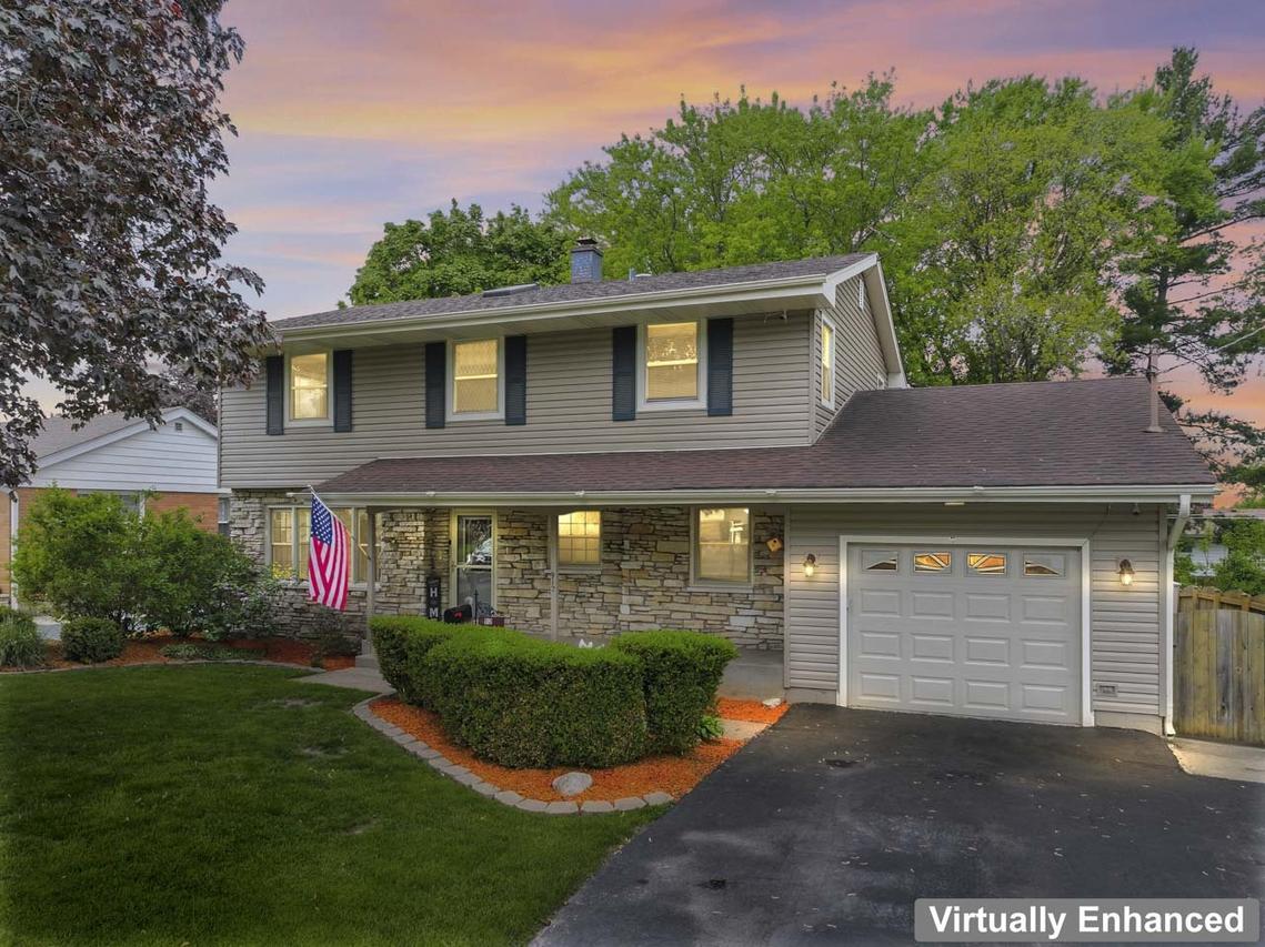 912 David St., Antioch, IL 60002