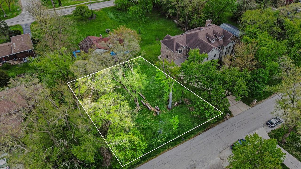 5865 Alabama Ave., Willowbrook, IL 60527
