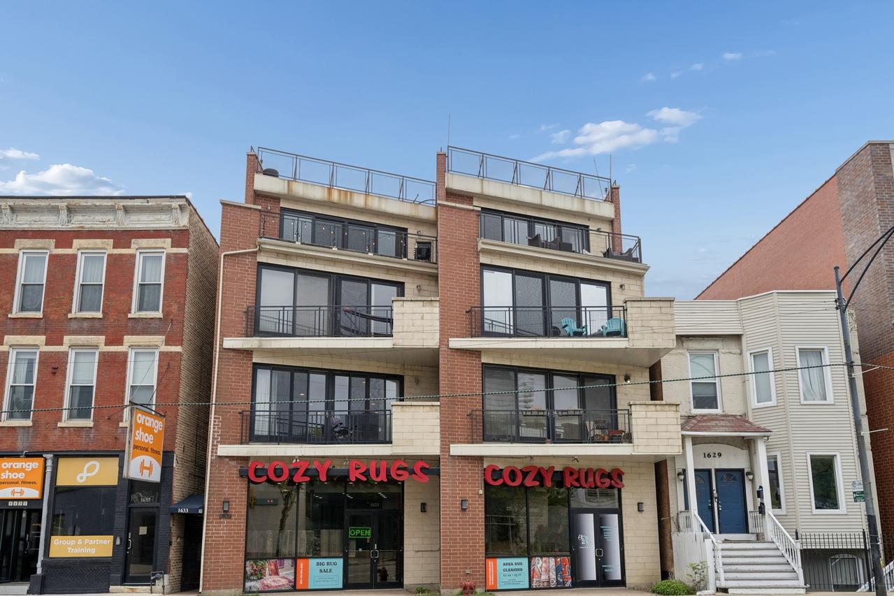 1633 N Clybourn Ave. #3, Chicago, IL 60614