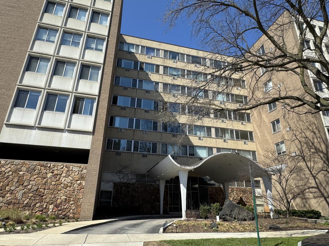 151 N Kenilworth Ave. #4G, Oak Park, IL 60301