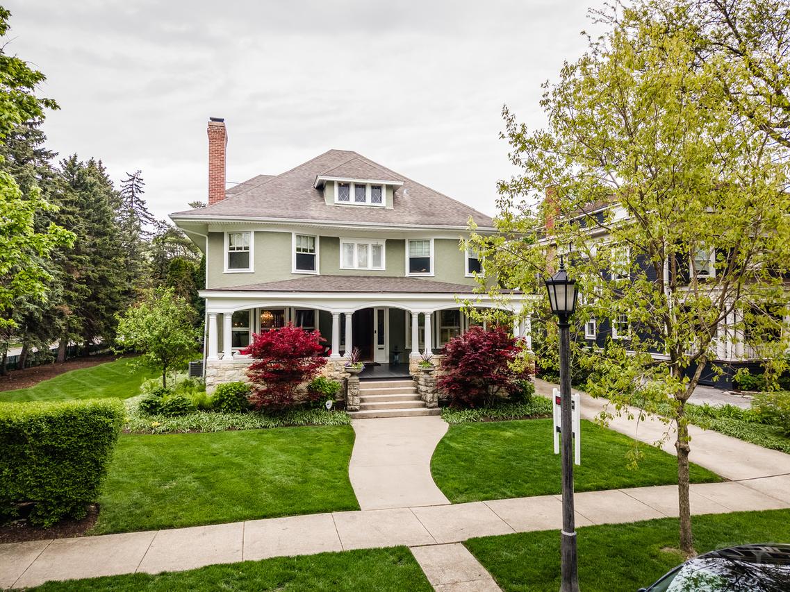 101 S Spring Ave., La Grange, IL 60525