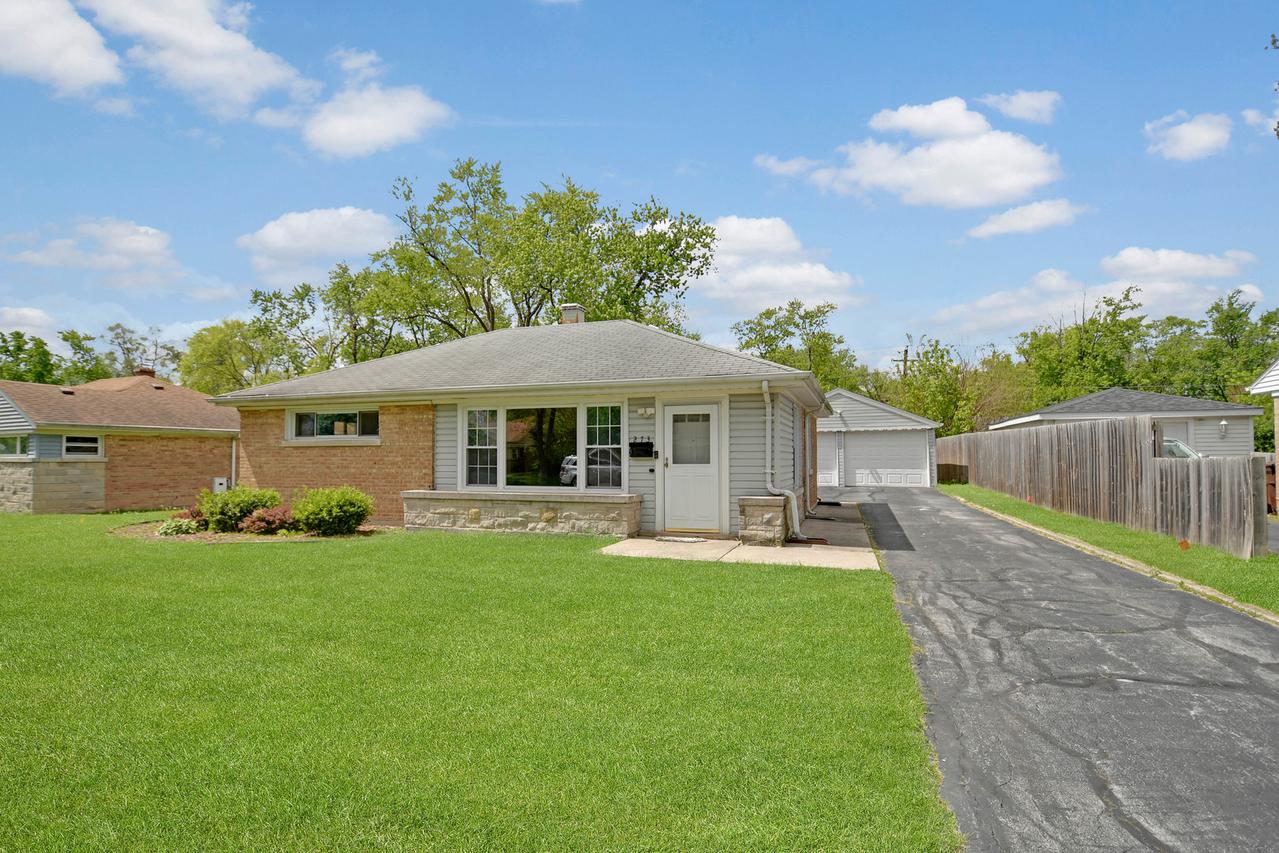 273 Mohawk St., Park Forest, IL 60466