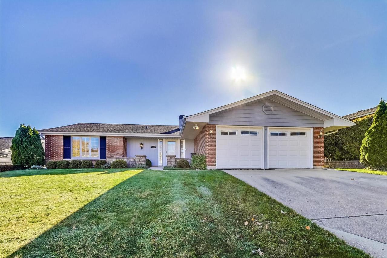 1145 Nottingham Ln., Hoffman Estates, IL 60169