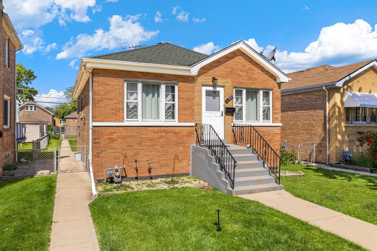 1618 Gunderson Ave., Berwyn, IL 60402