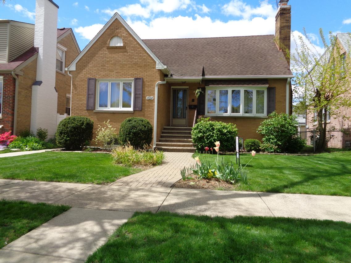 3532 N Pioneer Ave., Chicago, IL 60634