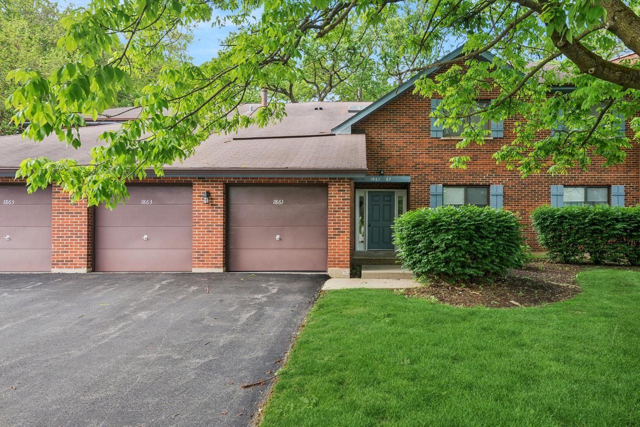 1863 Portsmouth Dr. #11-4B, Lisle, IL 60532
