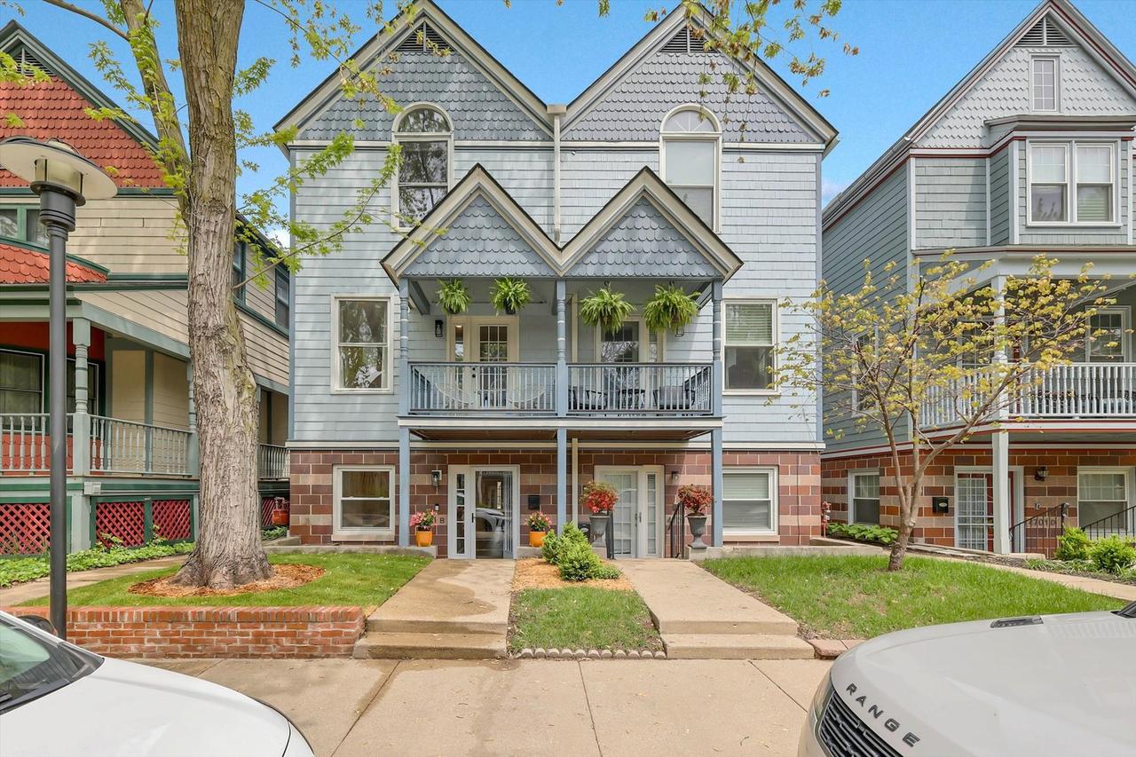 4701 S Woodlawn Ave. #B, Chicago, IL 60615