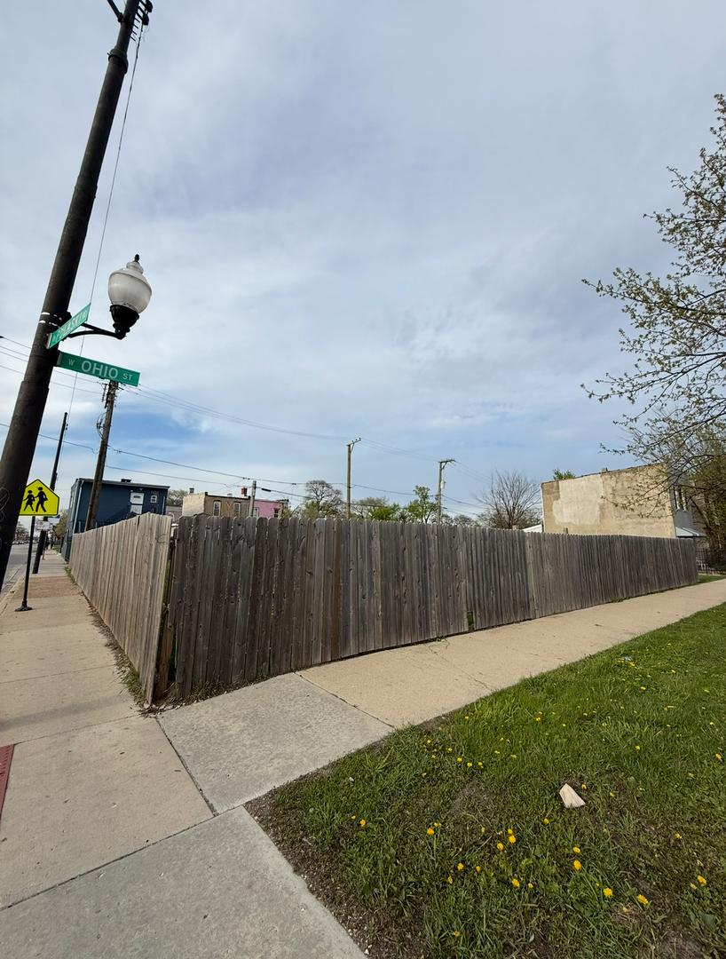 3964 W Ohio St., Chicago, IL 60624