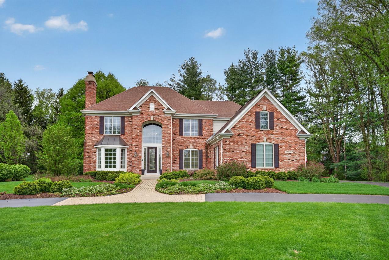 40W310 Waterford Ln., St. Charles, IL 60175