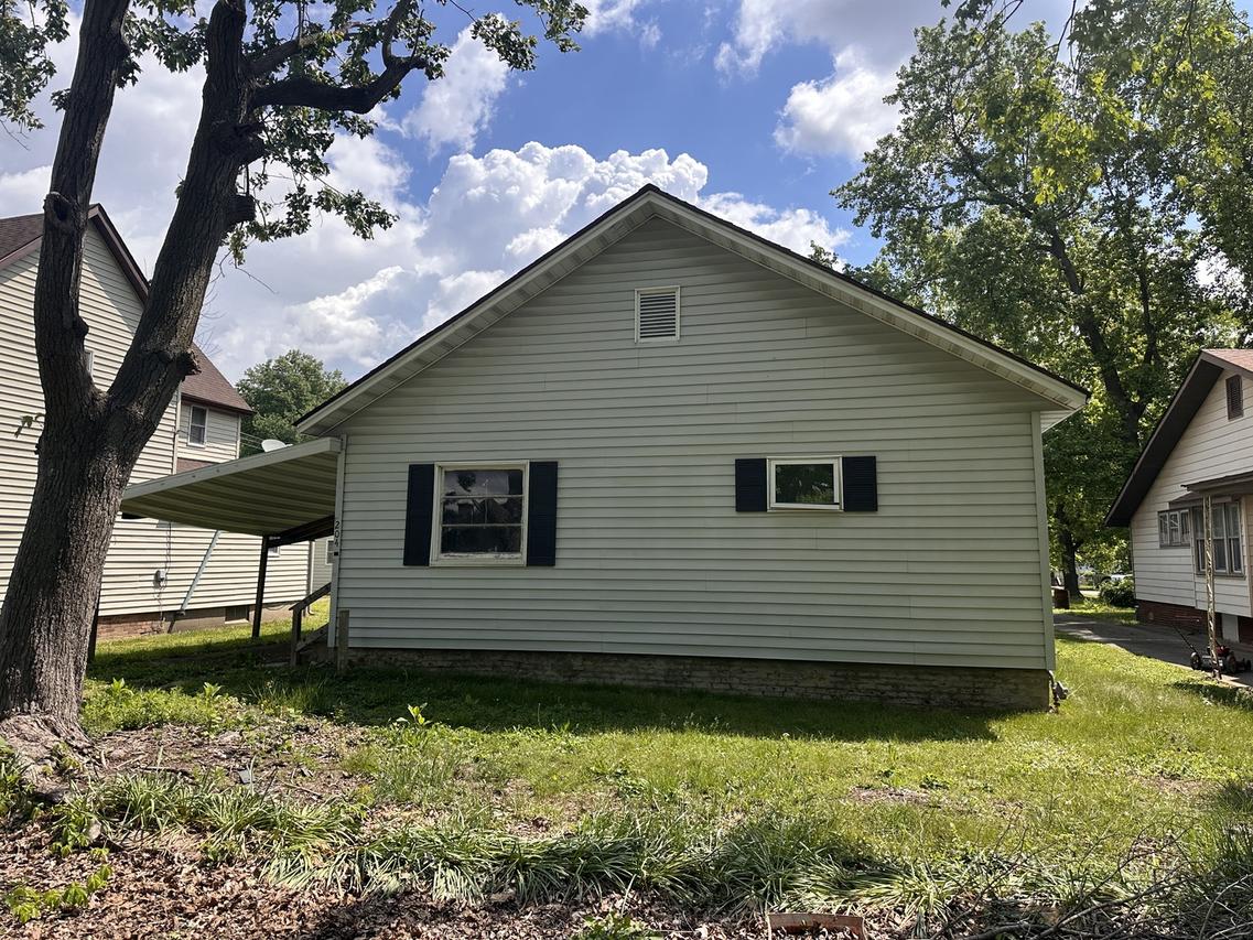 204 S 10th St., Herrin, IL 62948