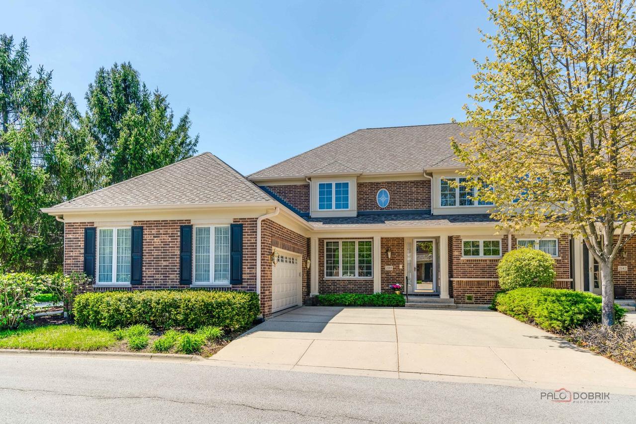 2148 Royal Ridge Dr., Northbrook, IL 60062