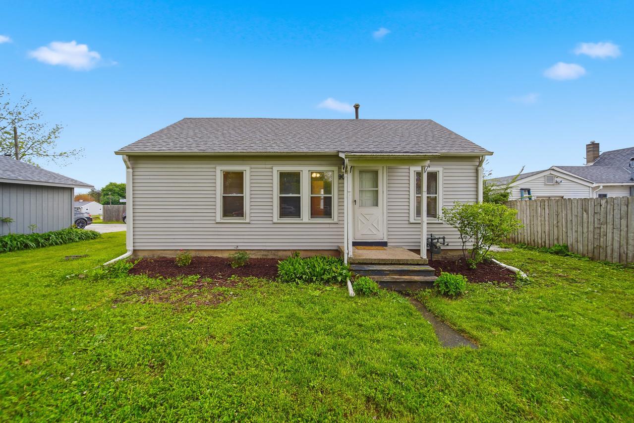 905 S 5th St., Dekalb, IL 60115