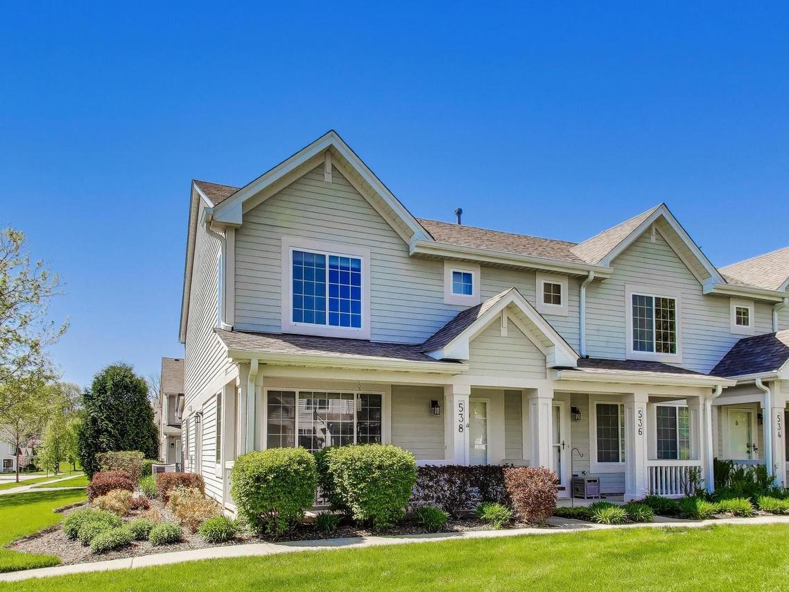 538 Blue Springs Dr., Fox Lake, IL 60020