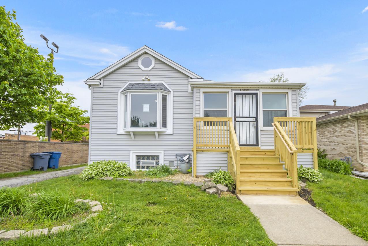 9517 S Merrimac Ave., Oak Lawn, IL 60453