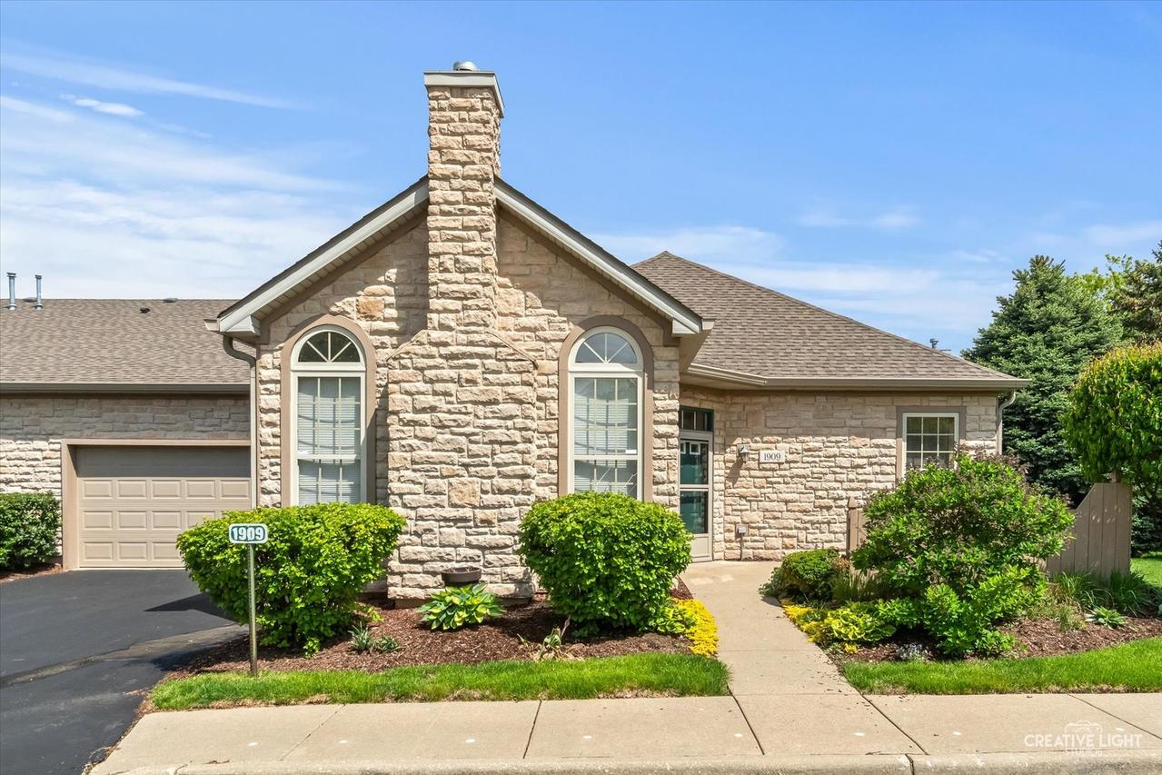 1909 Timbers Edge Cir., Joliet, IL 60431