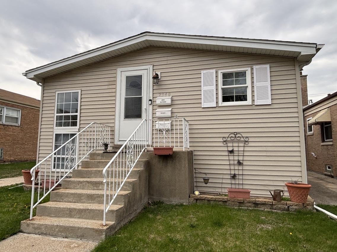 2340 Krueger St., Blue Island, IL 60406