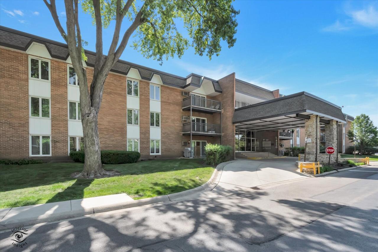 4250 Saratoga Ave. #307, Downers Grove, IL 60515