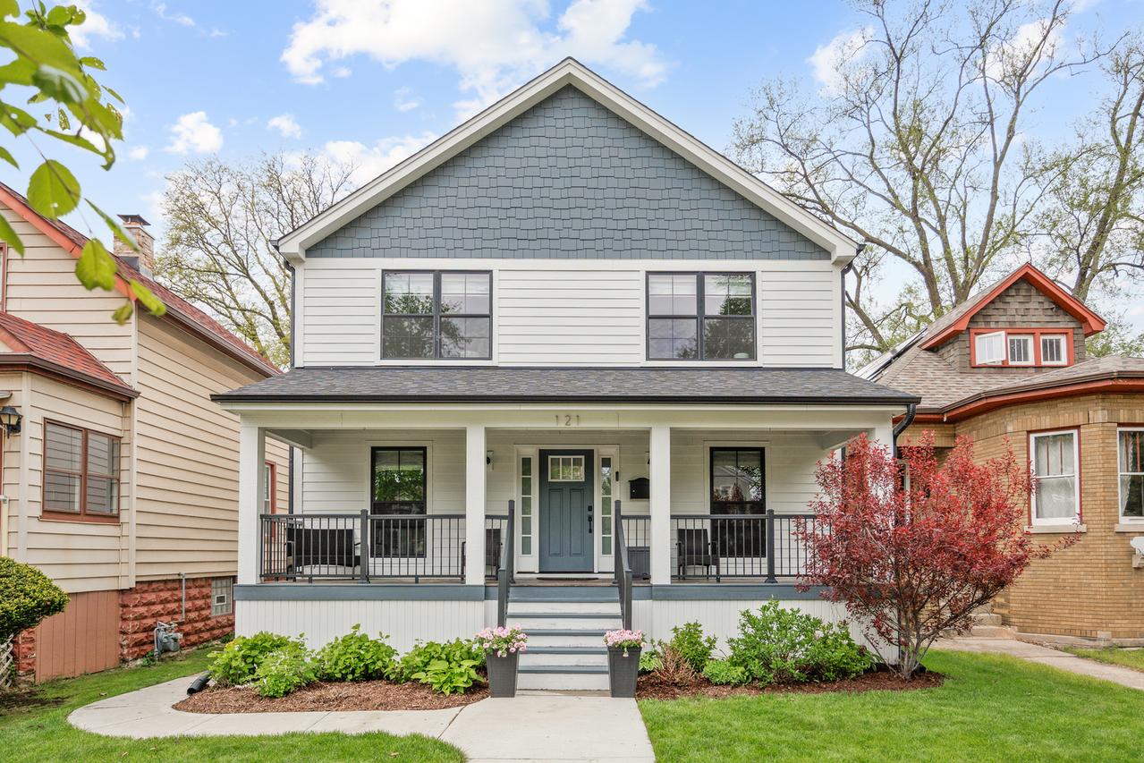 121 Des Plaines Ave., Forest Park, IL 60130