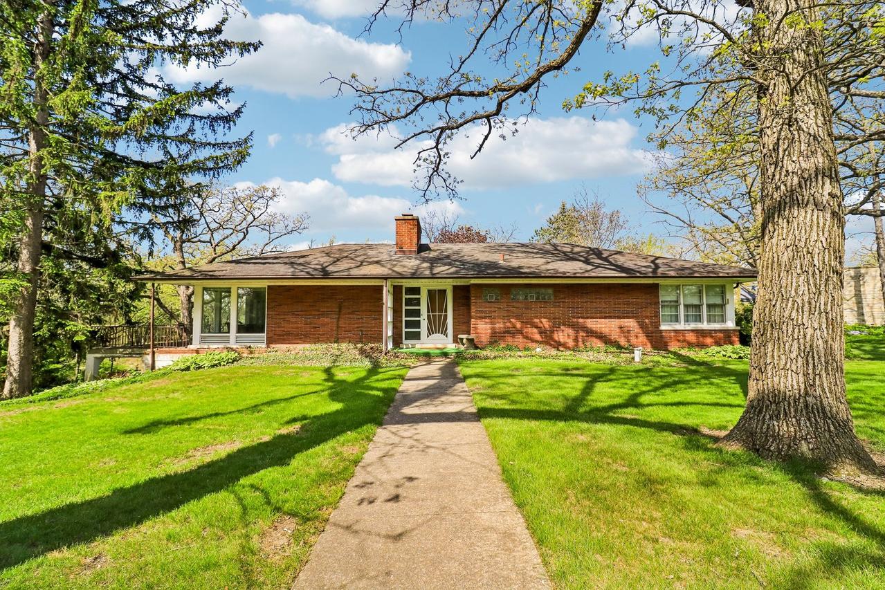 27942 W Flynn Creek Dr., Barrington, IL 60010